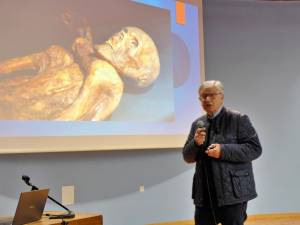Jean Marie Cazauran conférence